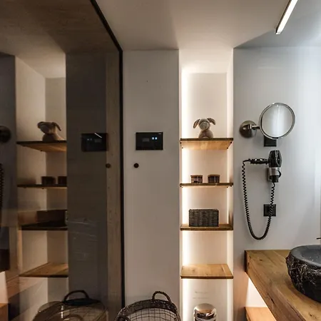 Luxury Mountain With Private Sauna And Underground Parking Appartamento