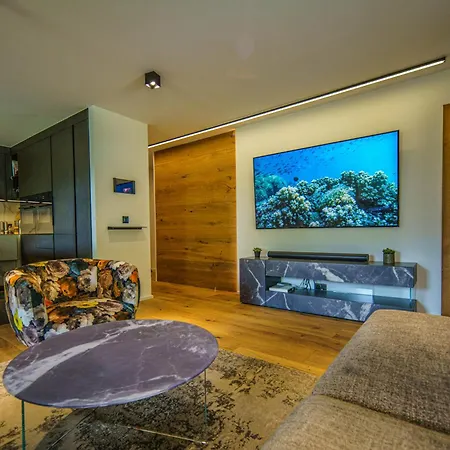 아파트 Luxury Mountain With Private Sauna And Underground Parking 세인트모리츠