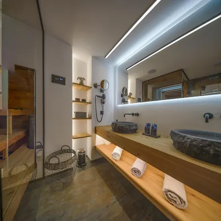 Luxury Mountain With Private Sauna And Underground Parking Appartement
