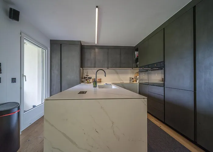 Luxury Mountain With Private Sauna And Underground Parking Διαμέρισμα